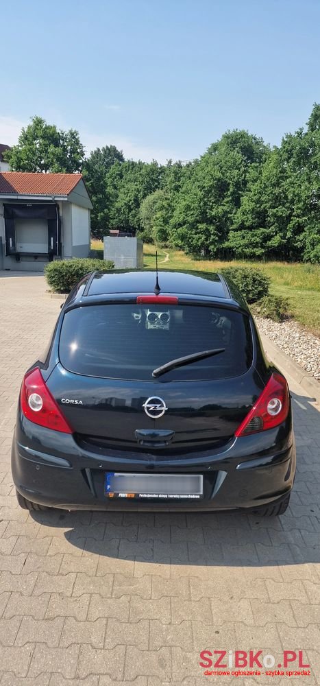 2013' Opel Corsa photo #2