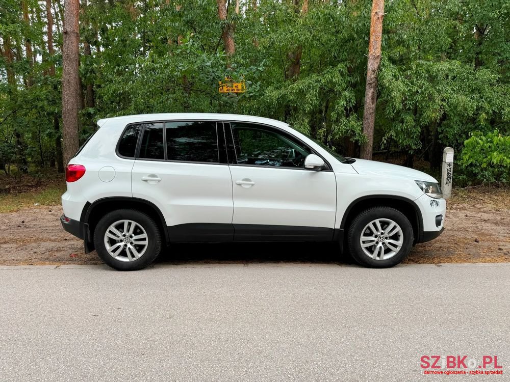 2015' Volkswagen Tiguan photo #4