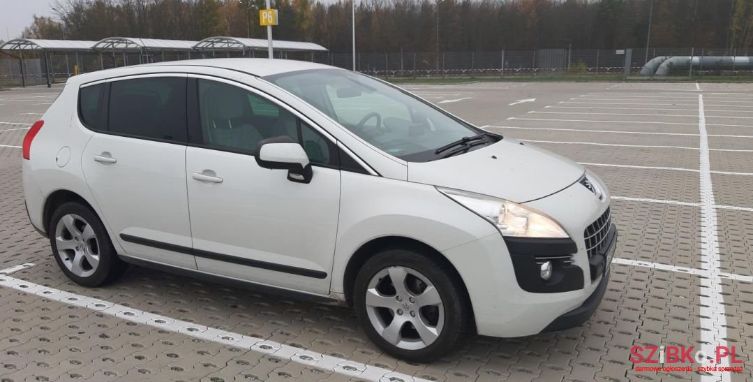 2012' Peugeot 3008 photo #3