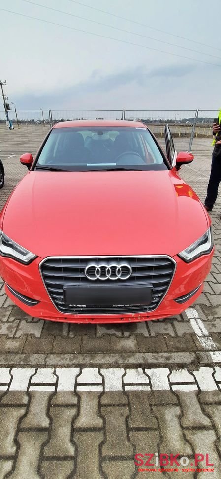 2015' Audi A3 Sportback photo #3