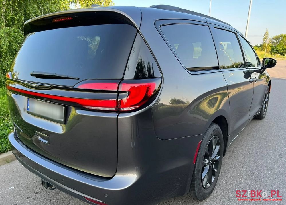 2021' Chrysler Pacifica photo #4