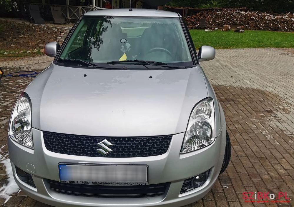 2008' Suzuki Swift 1.3 Club photo #6