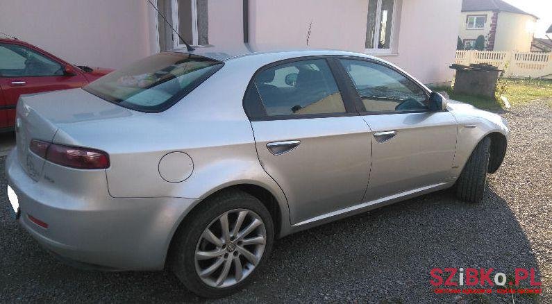 2006' Alfa Romeo 159 JTDM photo #2