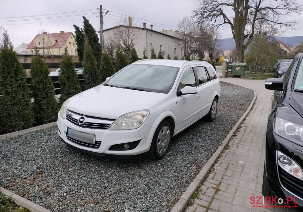 2007' Opel Astra photo #1