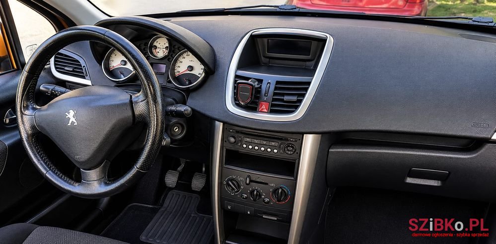 2007' Peugeot 207 1.6 Vti Sporty photo #5