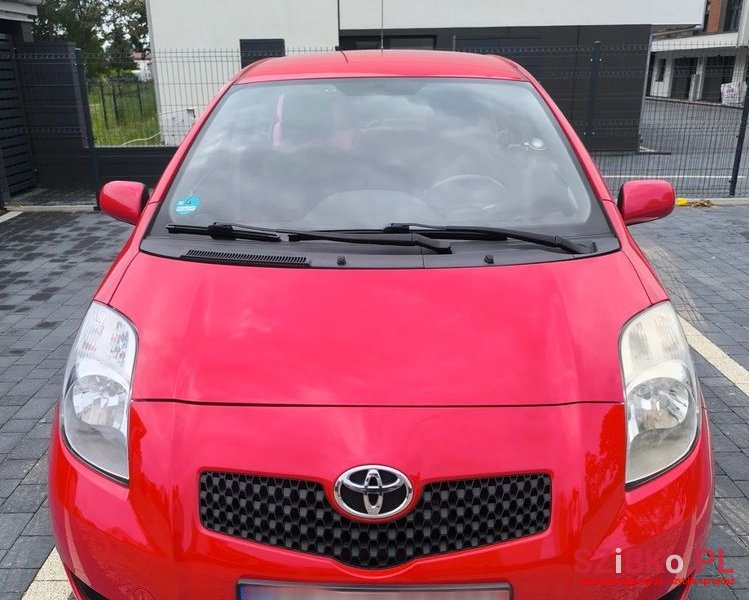 2008' Toyota Yaris 1.3 Vvt-I Sol photo #2