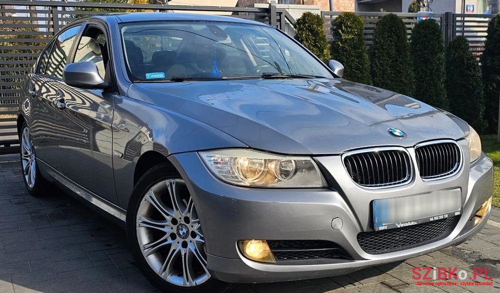 2009' BMW 3 Series 318I Edition Lifestyle photo #2