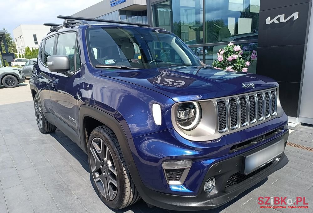 2018' Jeep Renegade photo #2