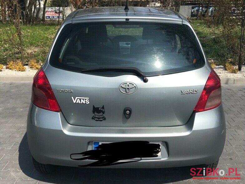2006' Toyota Yaris photo #1