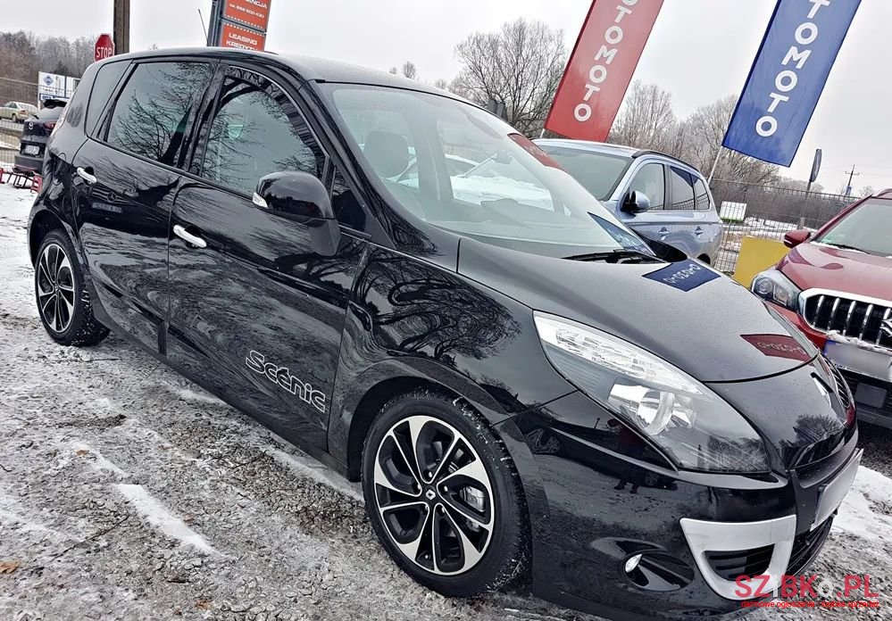 2011' Renault Scenic photo #2