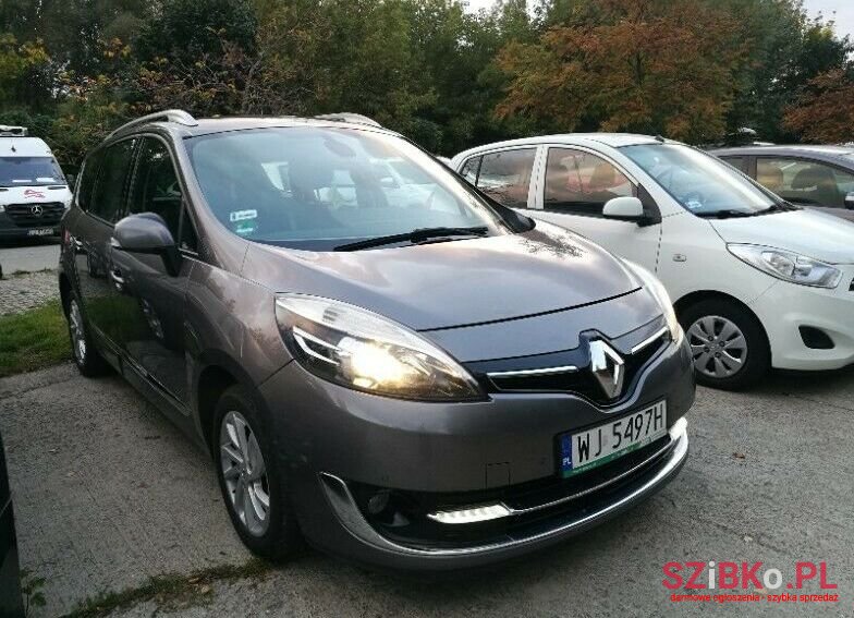 2013' Renault Scenic photo #1