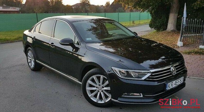 2015' Volkswagen Passat photo #1