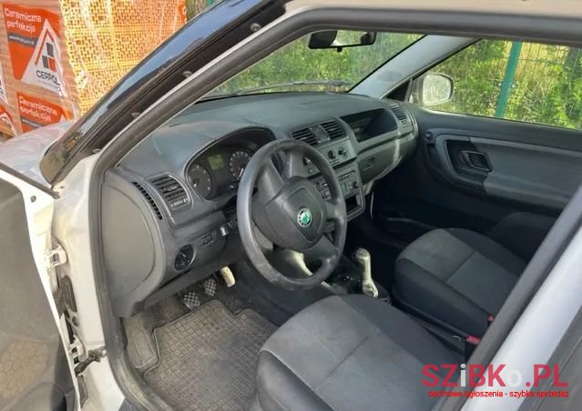 2012' Skoda Fabia 1.4 16V Active photo #3
