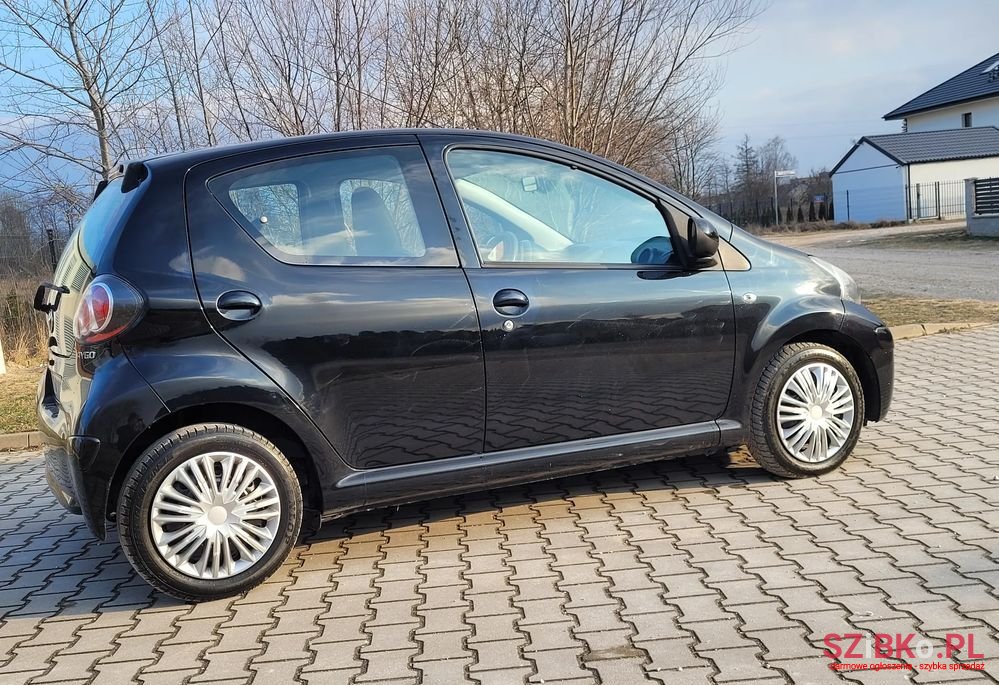 2011' Toyota Aygo 1.0 Vvt-I Luna A/C photo #4