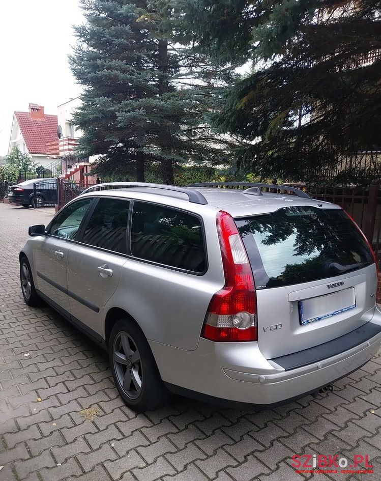 2005' Volvo V50 2.0D photo #4