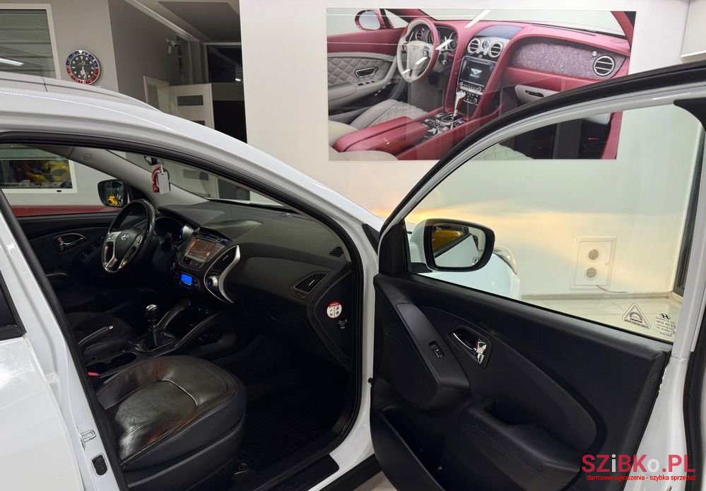 2011' Hyundai ix35 photo #5