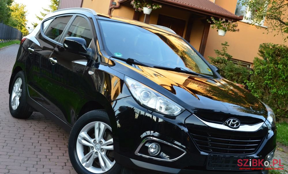 2011' Hyundai ix35 photo #2