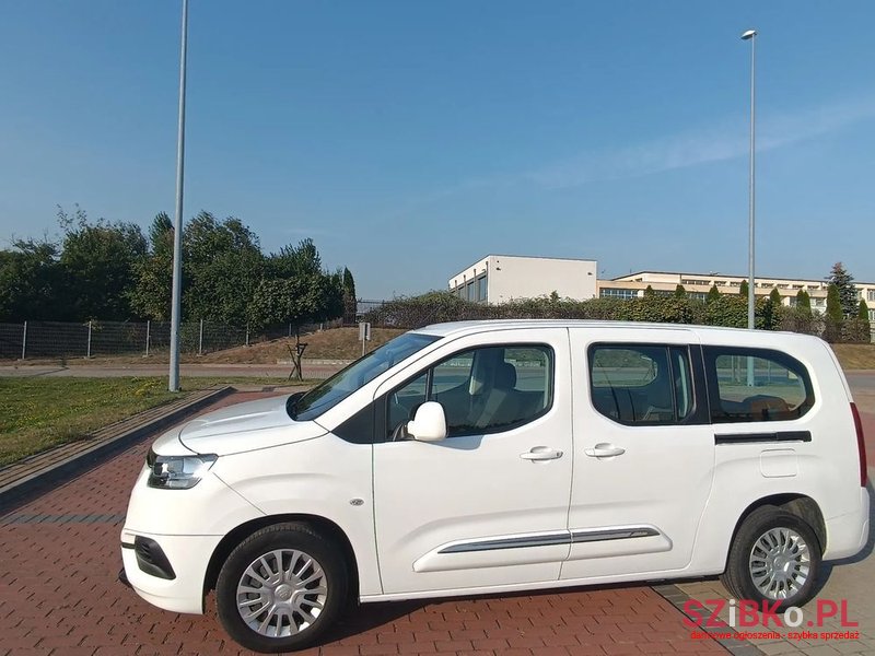 2021' Toyota ProAce City Verso photo #6