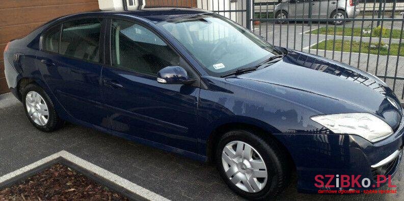 2008' Renault Laguna photo #1