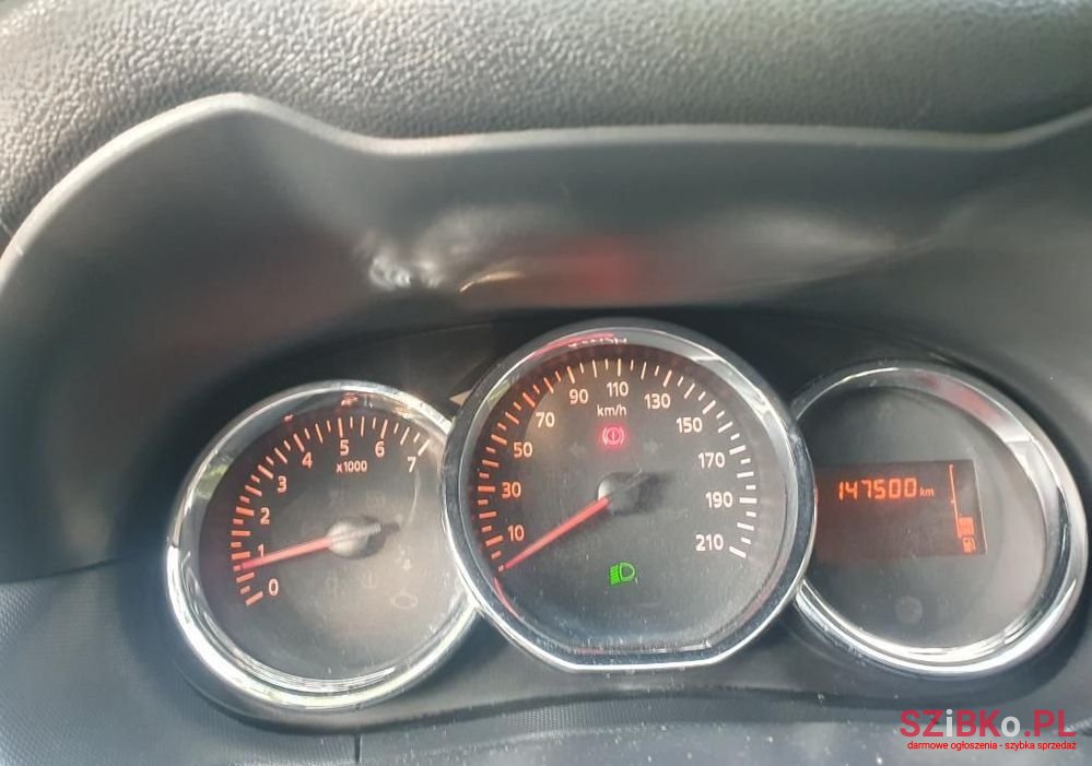 2014' Dacia Duster 1.6 photo #6