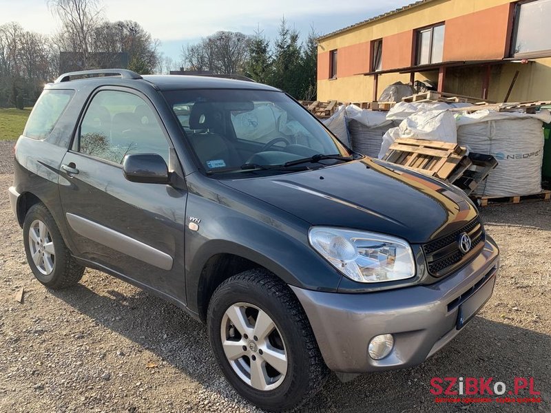 2004' Toyota RAV4 photo #2