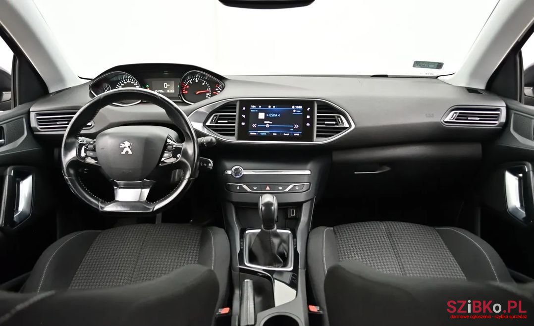 2018' Peugeot 308 photo #6