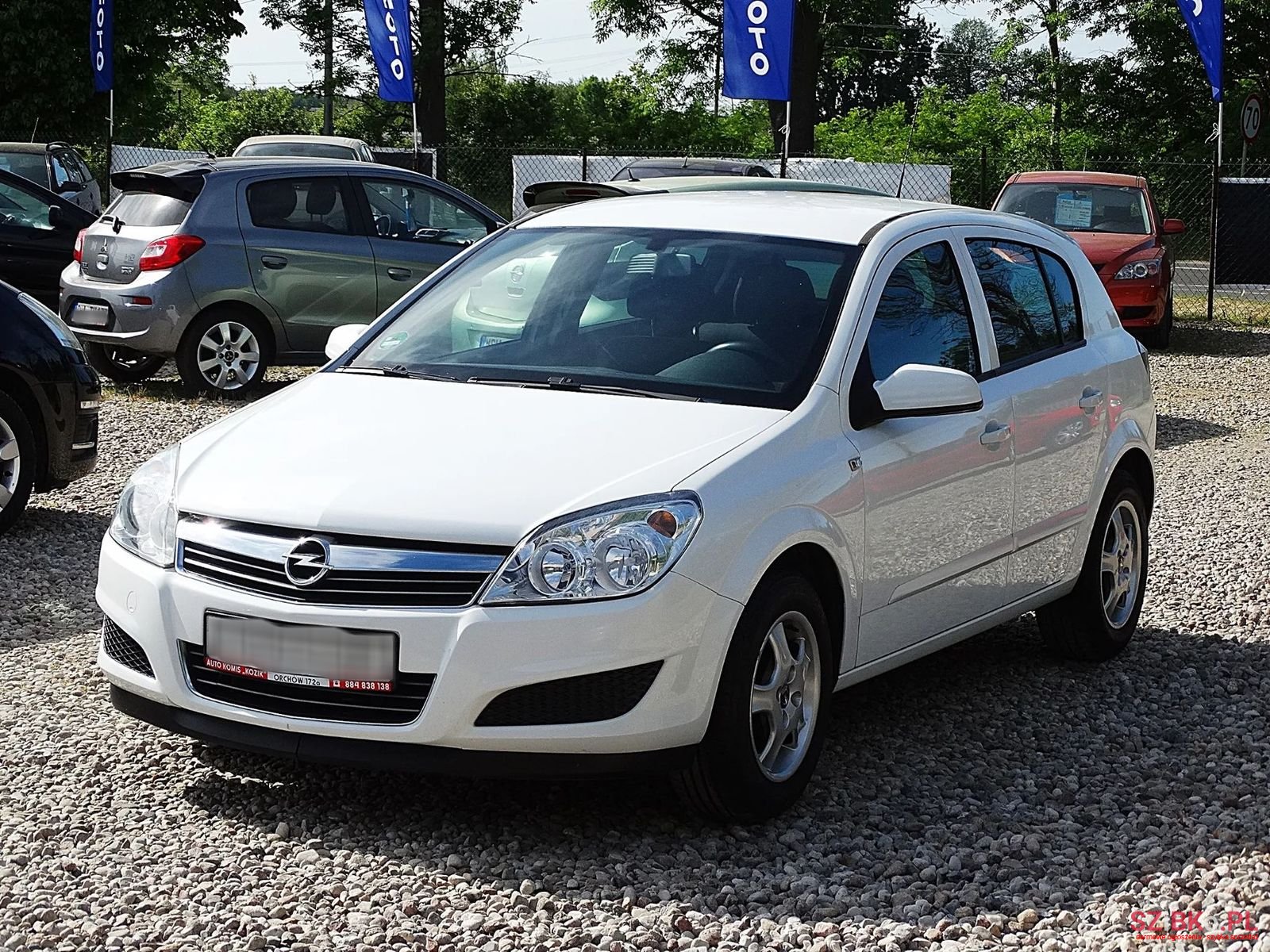 2009' Opel Astra photo #2