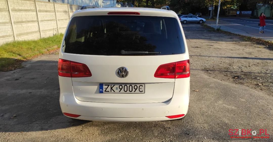 2012' Volkswagen Touran photo #4