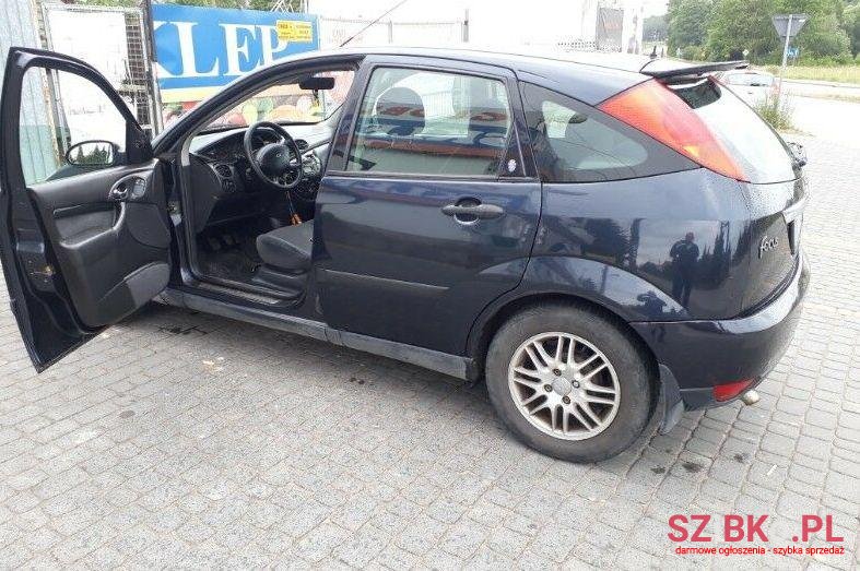 2001' Ford Focus photo #1
