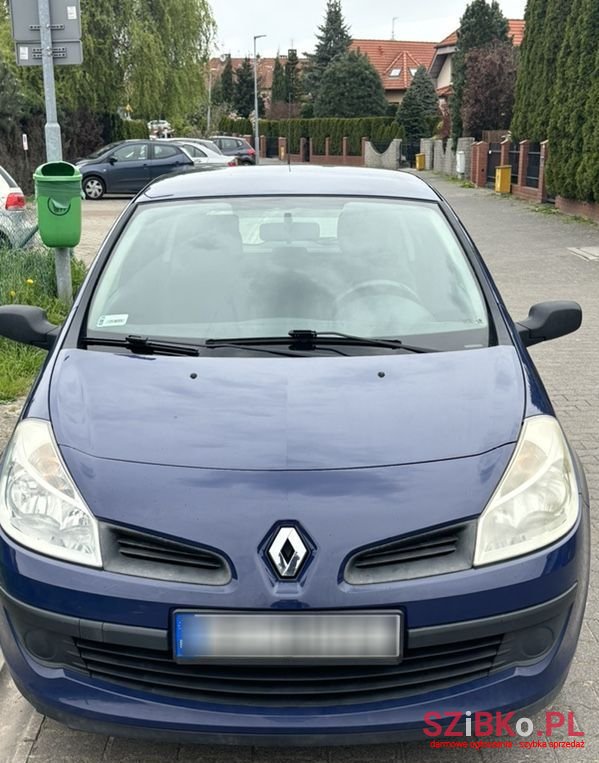 2009' Renault Clio photo #1