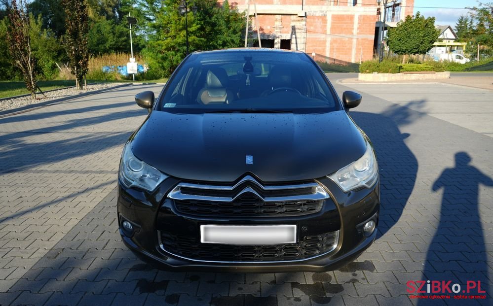 2013' Citroen DS4 photo #2