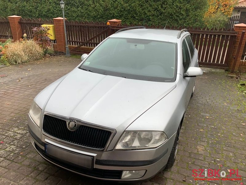 2008' Skoda Octavia 1.9 Tdi Ambiente photo #5