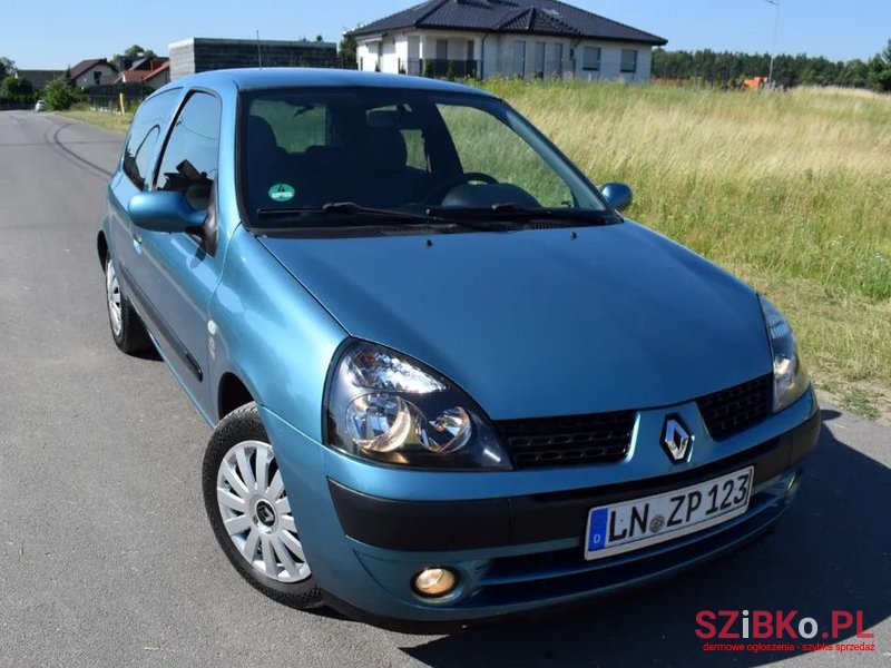 2003' Renault Clio photo #2