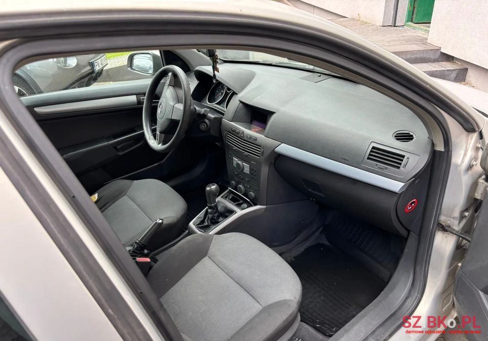2005' Opel Astra 1.9 Cdti Cosmo photo #6