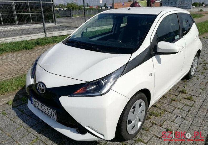 2016' Toyota Aygo photo #1