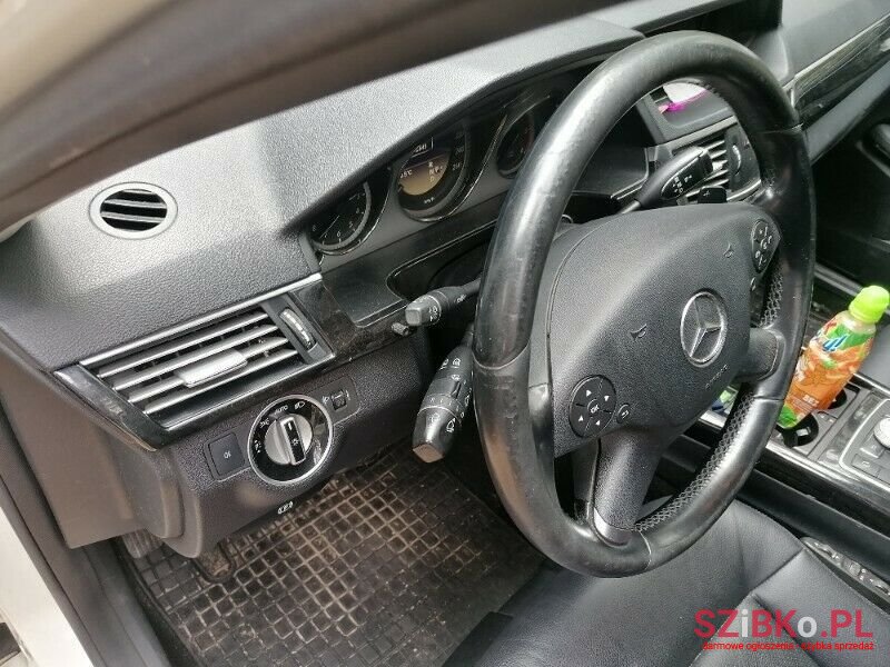2012' Mercedes-Benz Klasa E photo #5