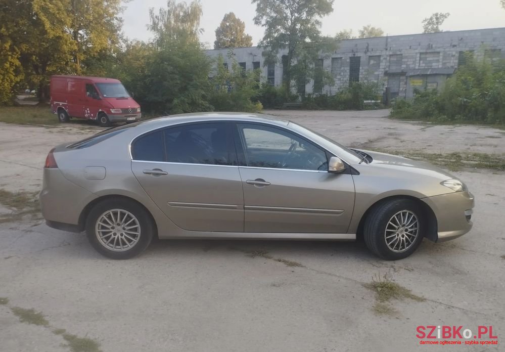 2011' Renault Laguna 2.0 Authentique photo #1