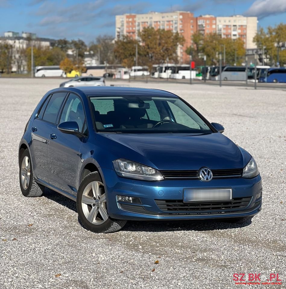 2013' Volkswagen Golf photo #1