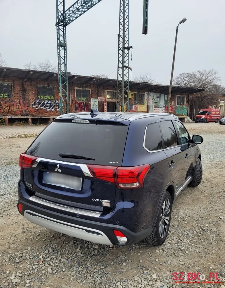 2018' Mitsubishi Outlander photo #4