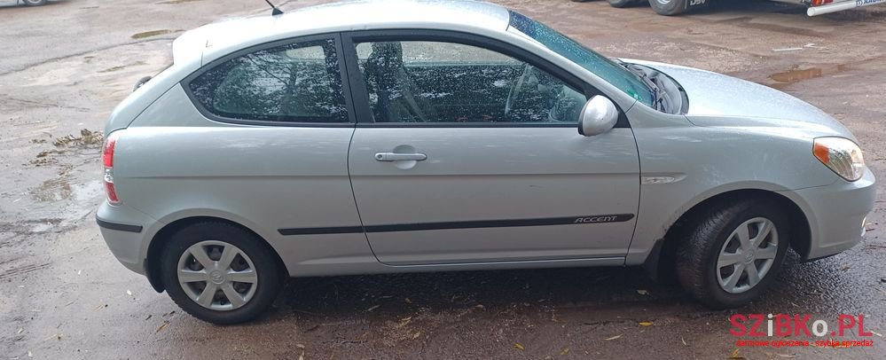2007' Hyundai Accent photo #2