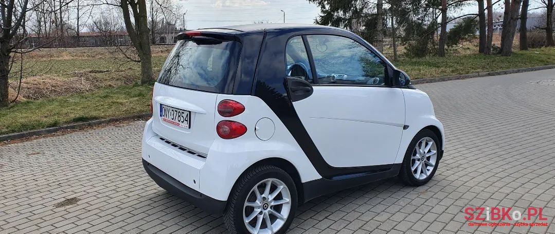 2011' Smart Fortwo photo #3