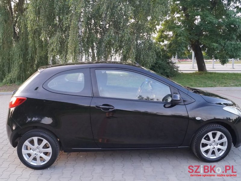 2009' Mazda 2 1.3 Comfort photo #6