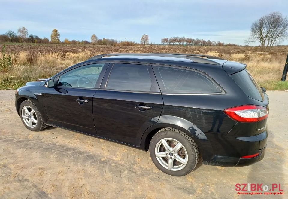 2011' Ford Mondeo photo #2