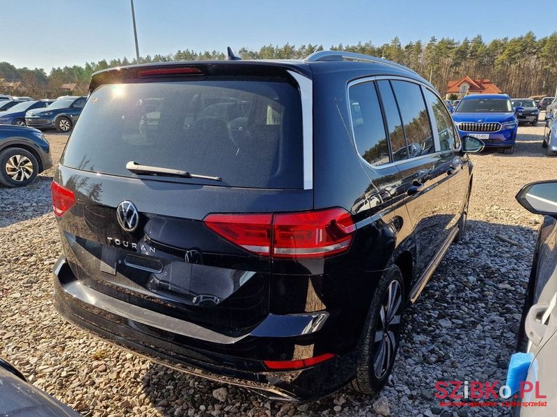2024' Volkswagen Touran photo #5