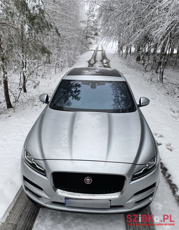 2017' Jaguar F-Pace 2.0 I4P Awd Prestige photo #3