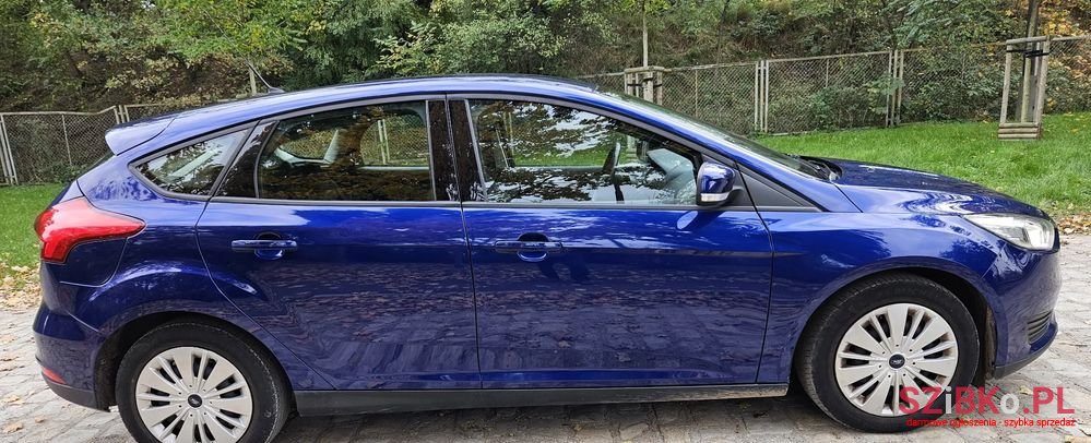 2016' Ford Focus 1.6 Trend photo #3