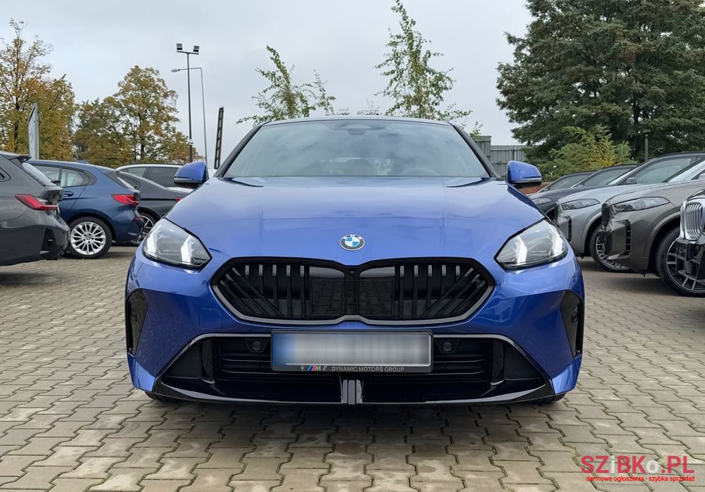 2024' BMW 1 Series photo #1