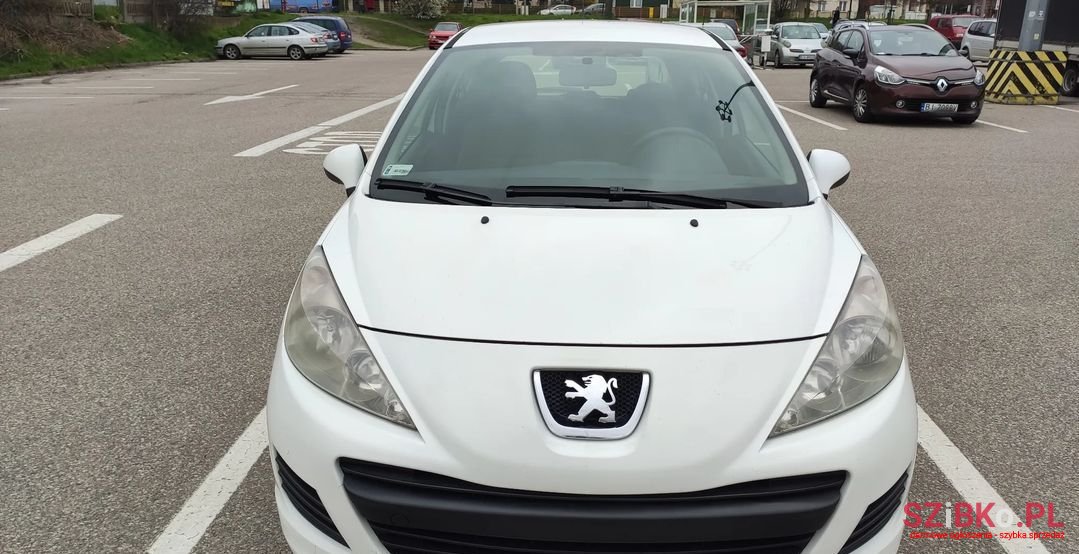 2009' Peugeot 207 photo #3