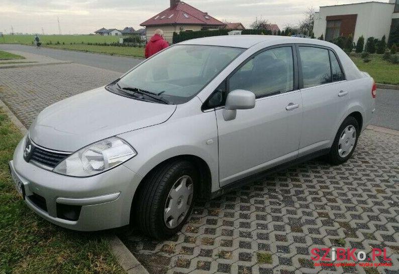 2007' Nissan Tiida photo #1