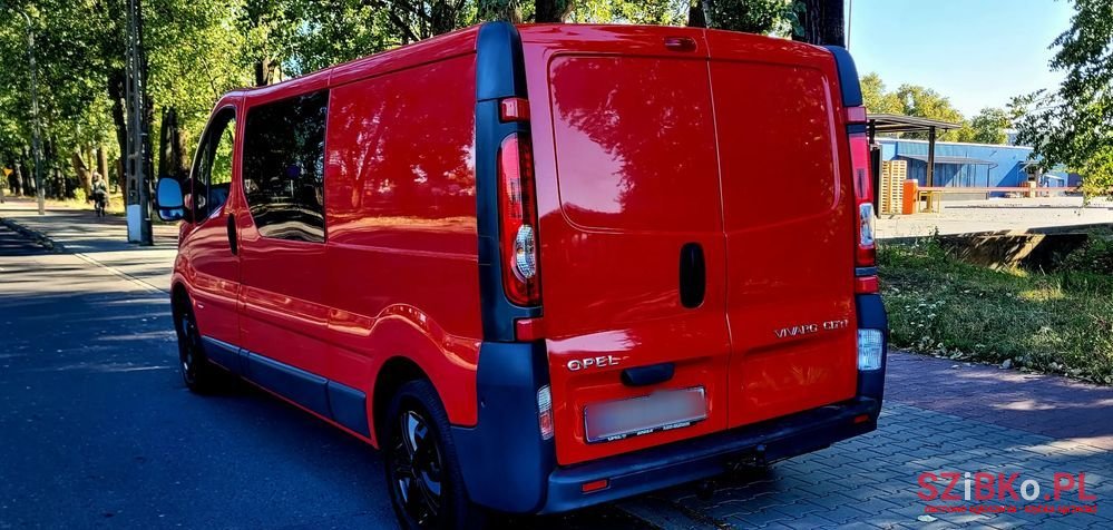 2011' Opel Vivaro photo #5